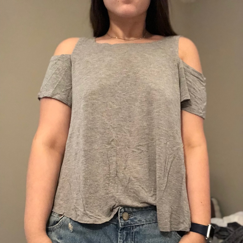 Open shoulder top